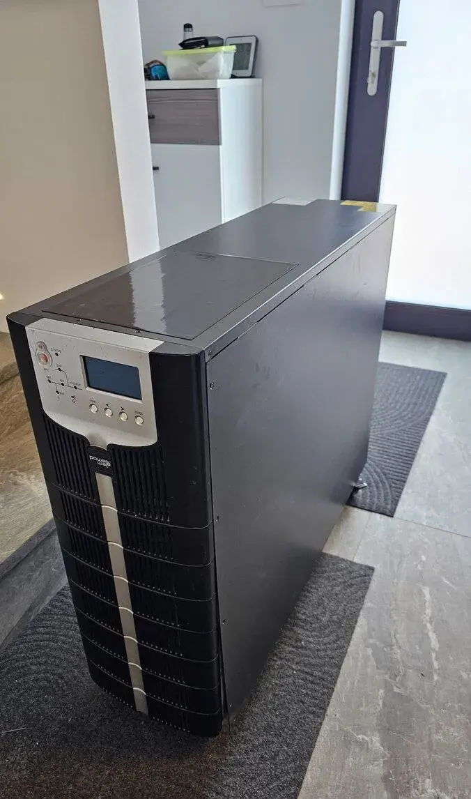 UPS Powerwat+ 3315XS 15 kVA/15 kW – 3-fázová, 40 nových bat