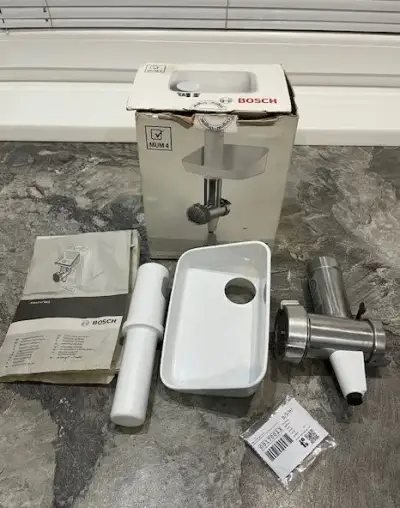 Mlynček Bosch mum 2-4 na kuchynský robot