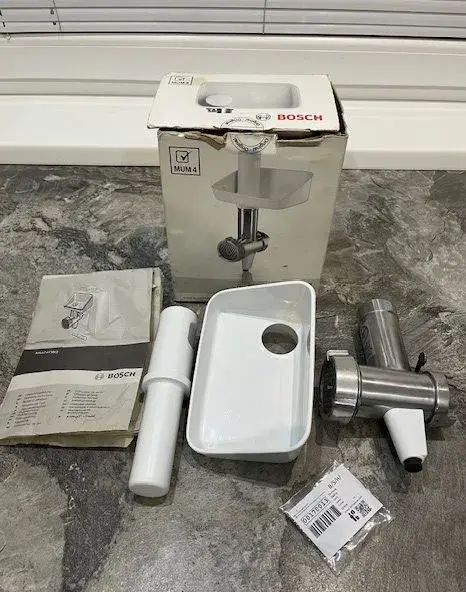Mlynček Bosch mum 2-4 na kuchynský robot