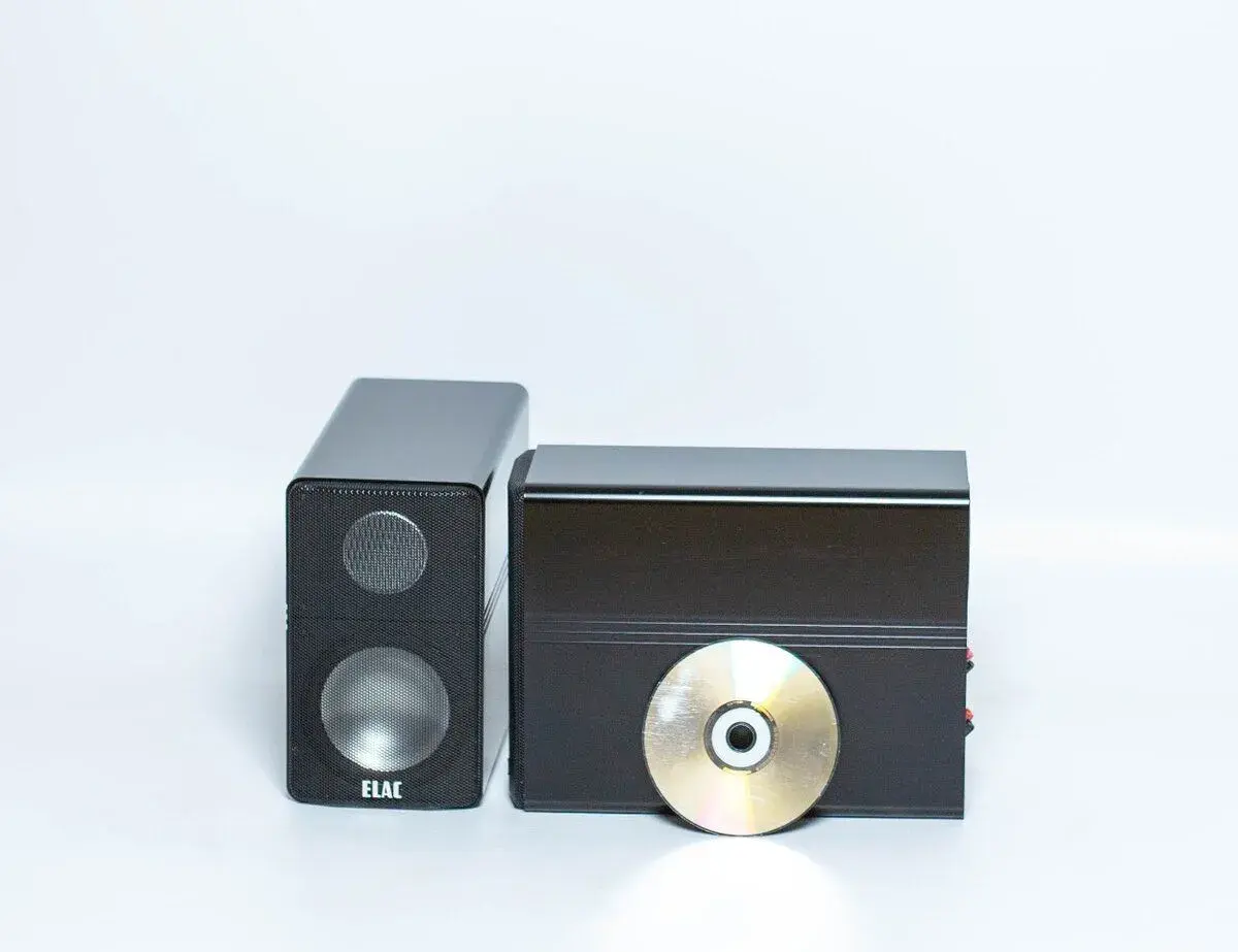 ELAC CL 305