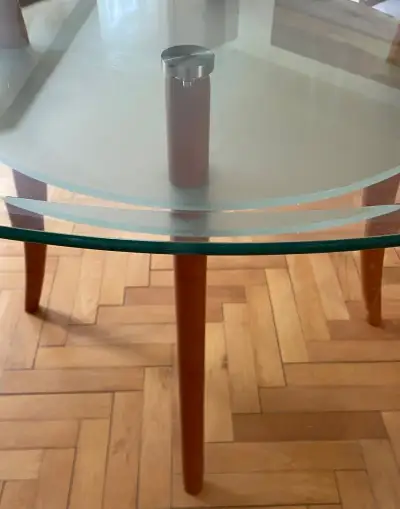 Jedálenský stôl