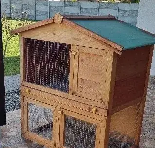 Drevená klietka pre mačky kraliky