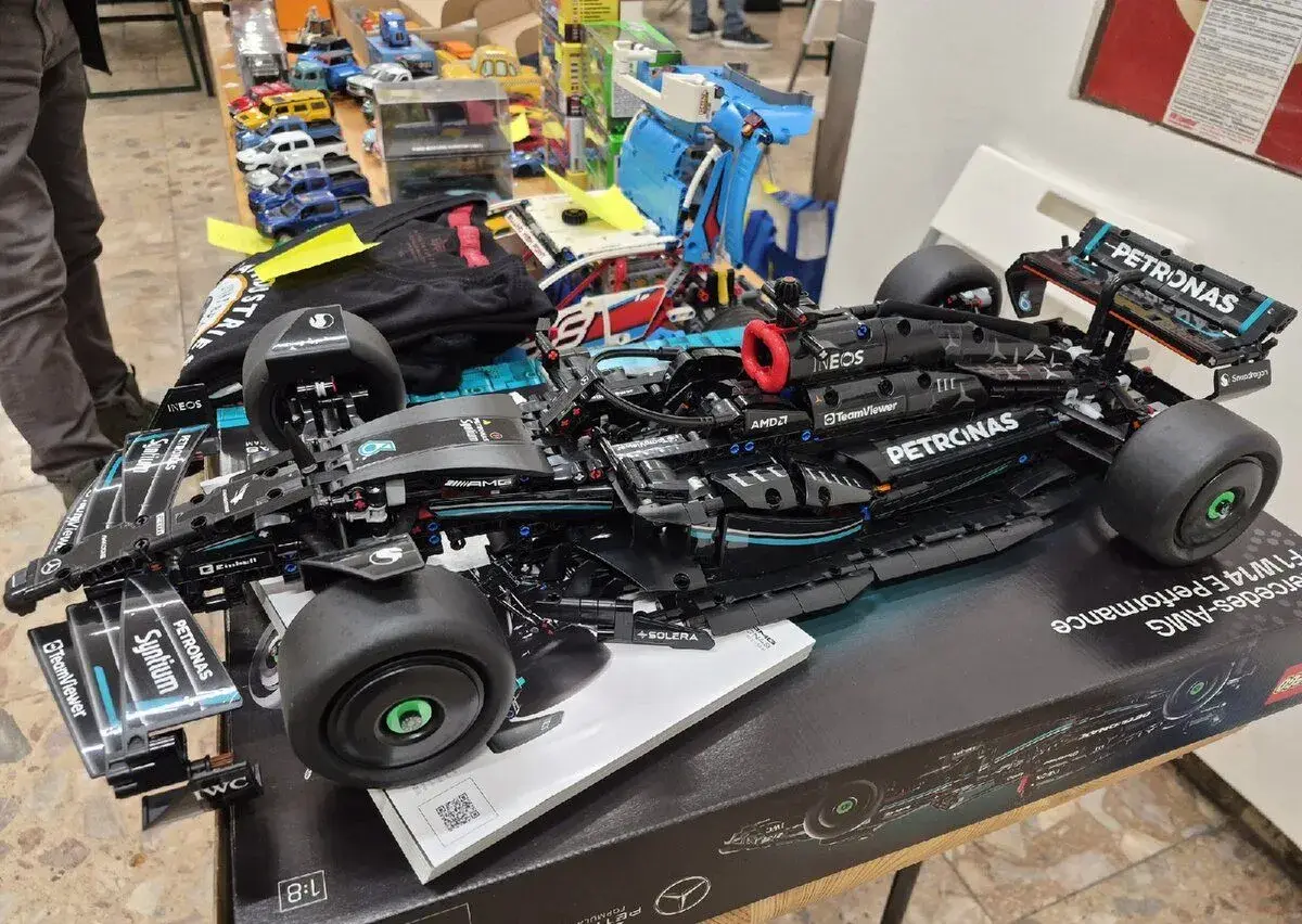 LEGO® 42171 Mercedes-AMG F1 W14 E Performance