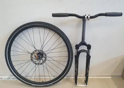 Vidlica 28" + koleso 28"
