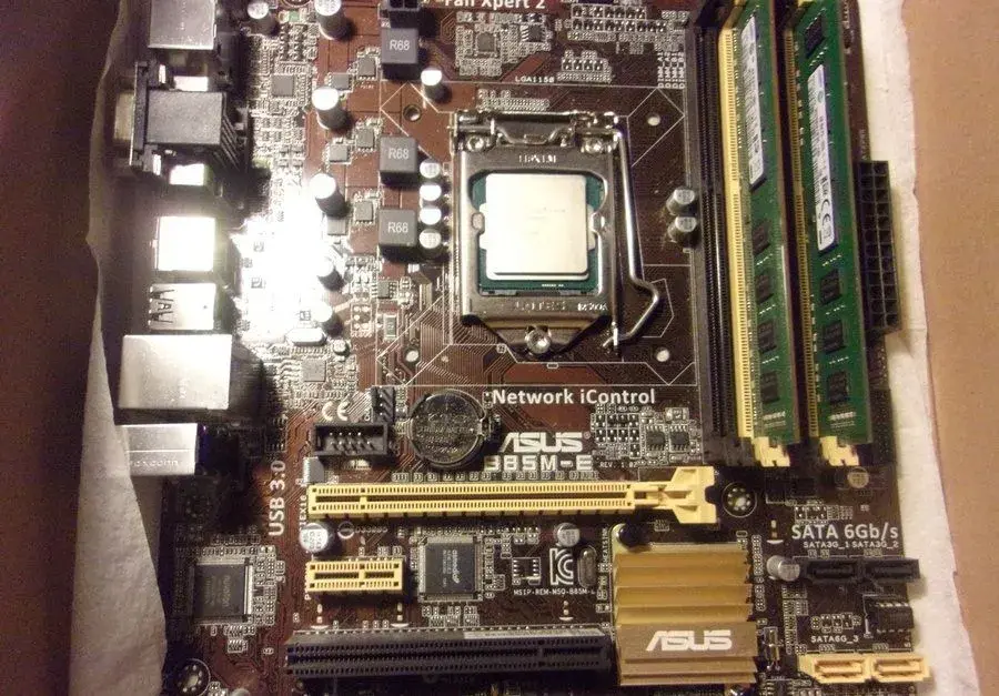 ASUS B85M-E, socket 1150, 8GB DDR3, i3 4330 + chladič