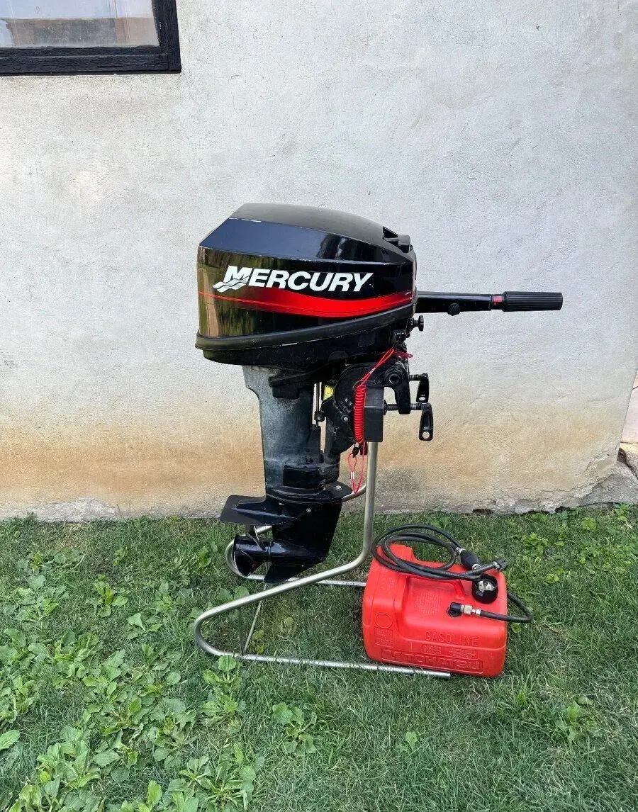 LODNÝ MOTOR MERCURY 10/15 HP 2T - KRÁSNY CHOD + NÁDRŽ