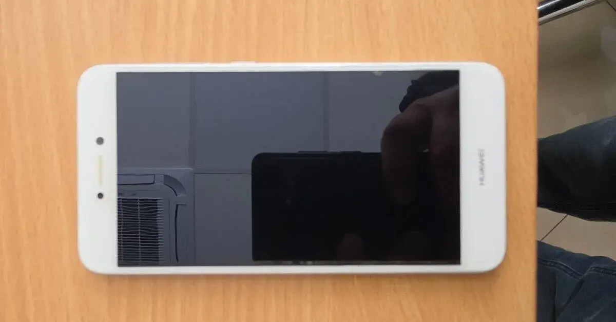 Huawei P8 Lite - top stav