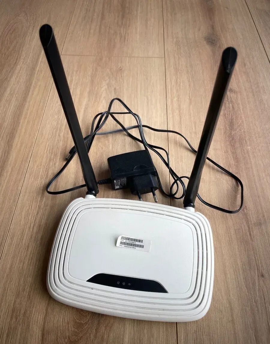 Router TP LINK TL-WR841N