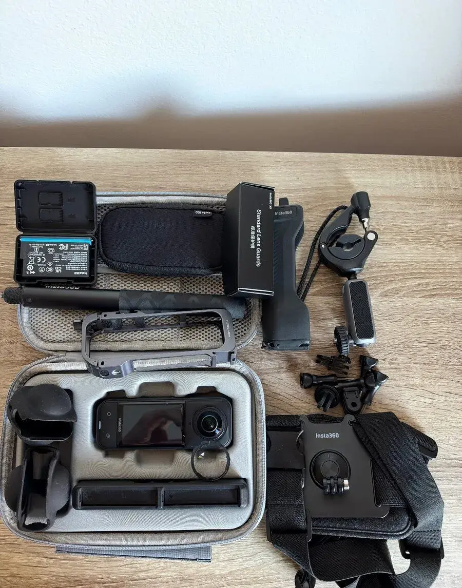 Insta360 X5 + Essentials Bundle + Bike Bundle (Stav novej, v