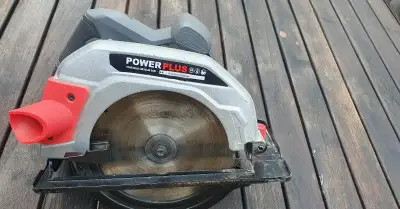 Ručná okružná píla POWERPLUS POWE30050