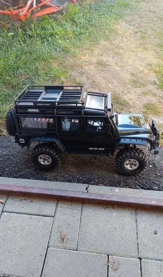 RC Land Rover Defender ALLROCK H8 1:8 – nový,možná dohoda