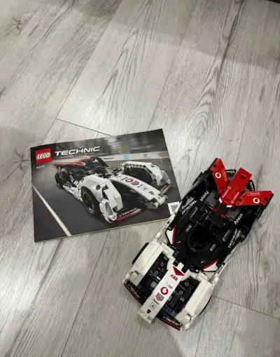 42137 LEGO Technic Porsche 99x Electric