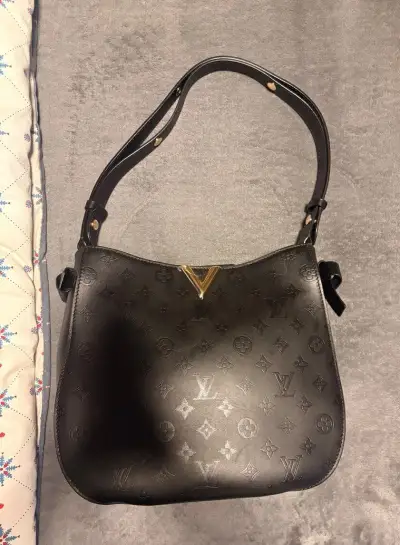 Louis Vuitton kabelka HOBO cierna