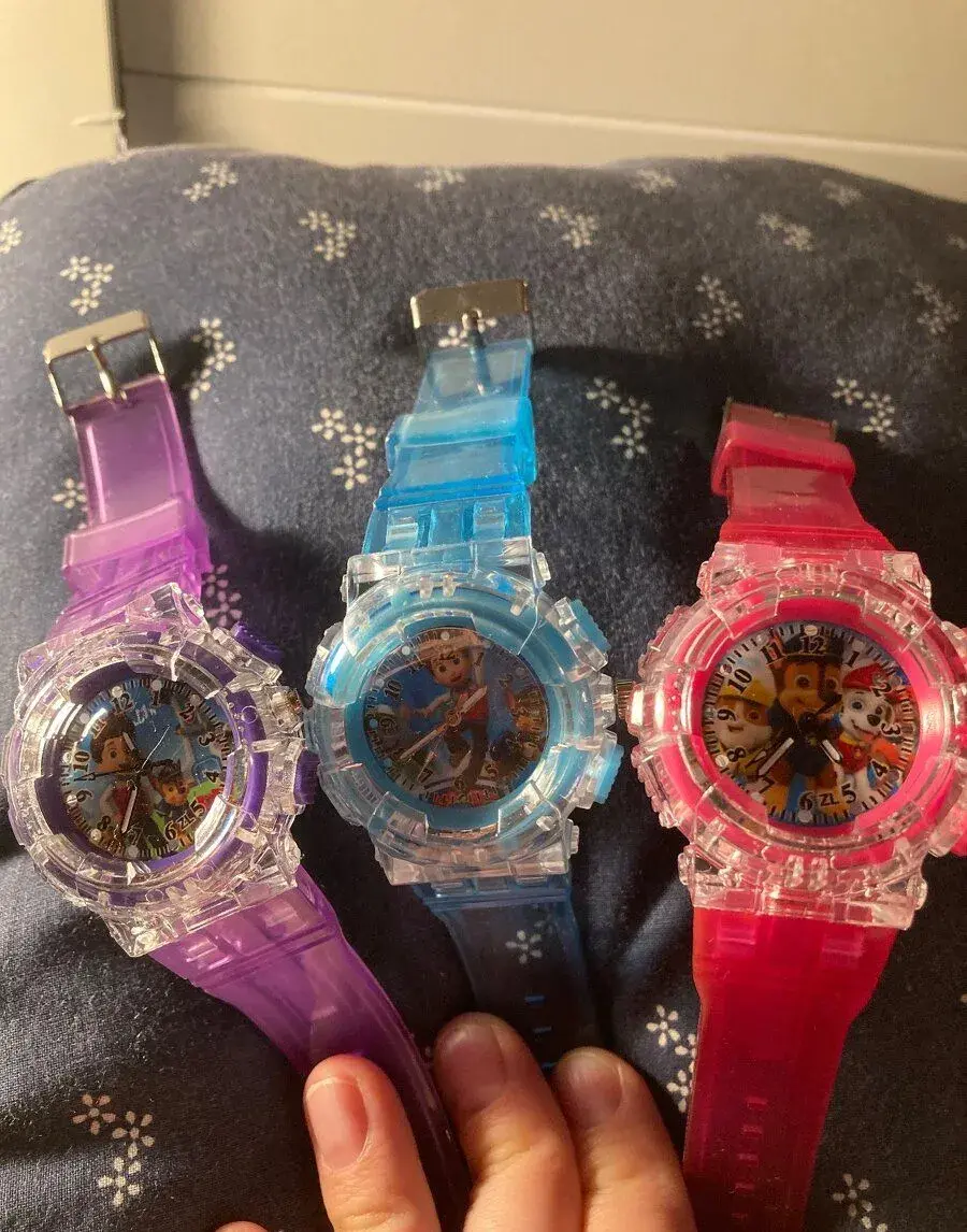 Nové svietiace hodinky Labkova patrola Paw Patrol