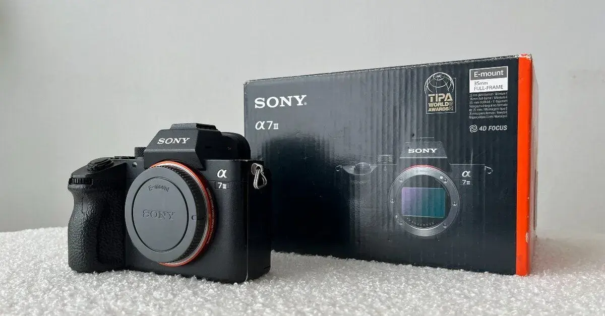 Sony Alpha A7 III + 2× originál Sony batéria