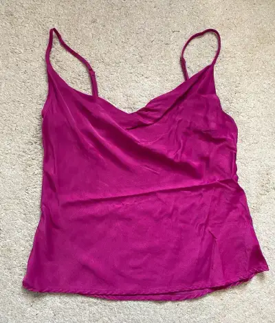 Magenta top na ramienka