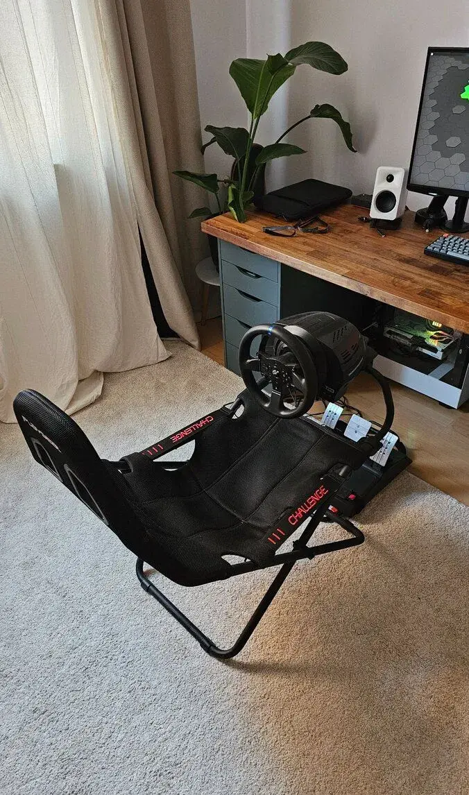 Thrustmaster T300 RS GT + Playseat Challenge