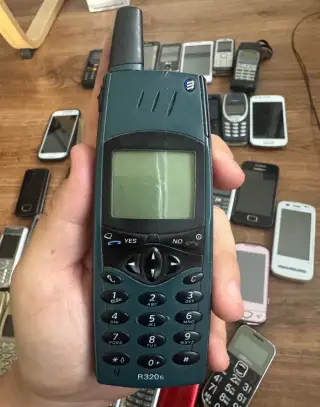 Ericsson R320s – Zberateľský kúsok / Veľmi zachovalý stav