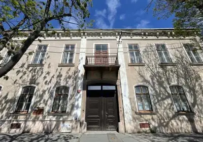 2437- VÝNIMOČNÁ HISTORICKÁ NEHNUTEĽNOSŤ V KOMÁRNE
