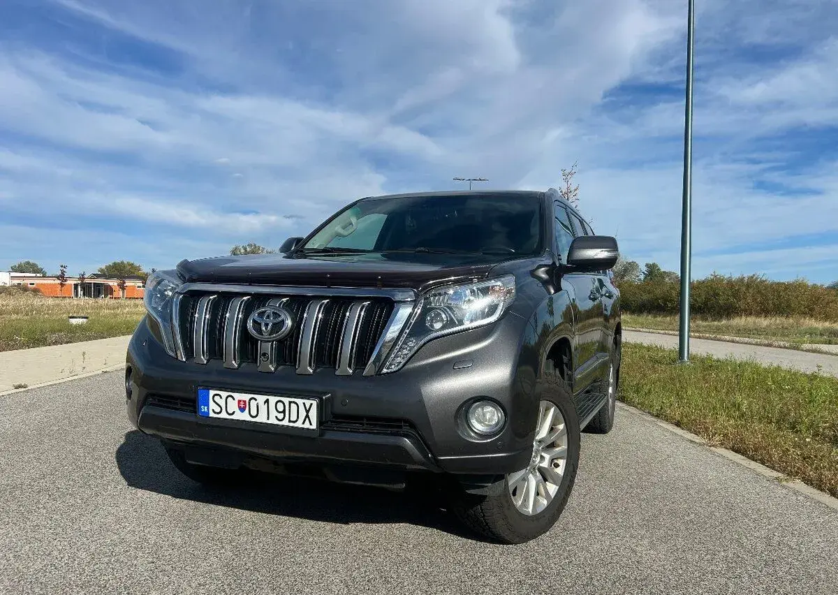 LAND CRUISER