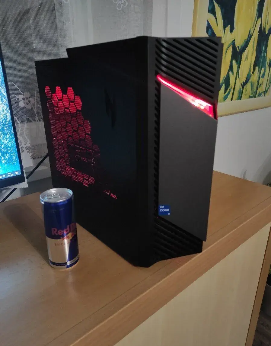 Acer Nitro (i5-13400F, RTX 4060 8GB, 16GB RAM, 1TB SSD)