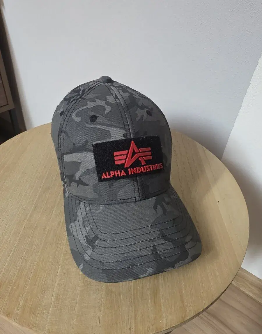 6ks Šiltovky