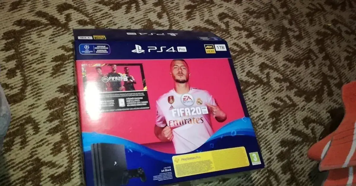 PLAYSTATION 4 PRO XBOX360