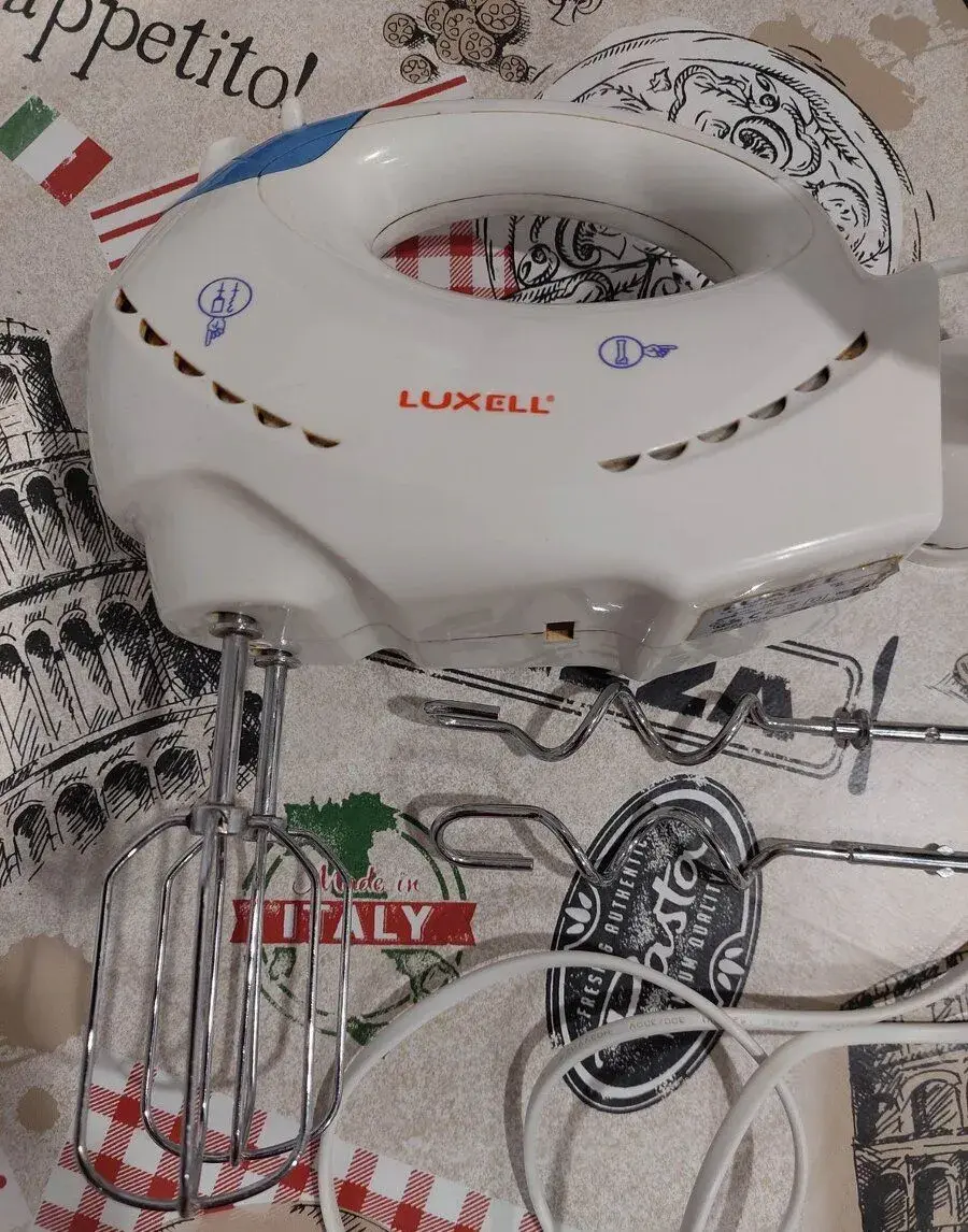 Ručný šľahač Luxell