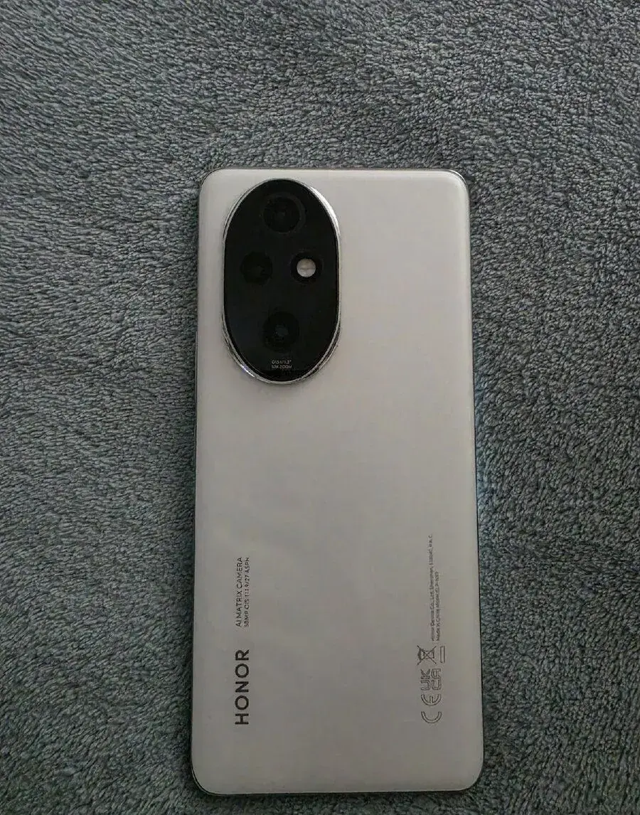 Honor 200 Pro