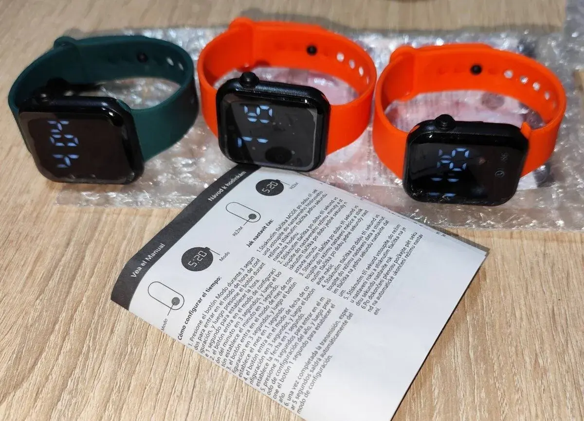 Nové led hodinky