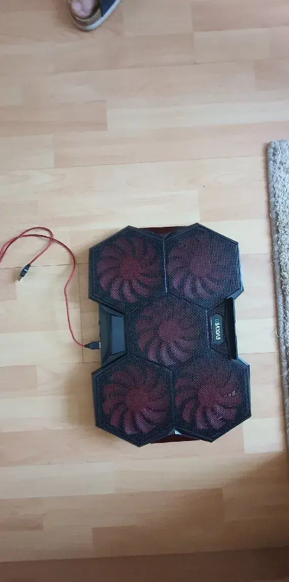 Chladiaca podložka pod notebook EVOLVEO Ania 14