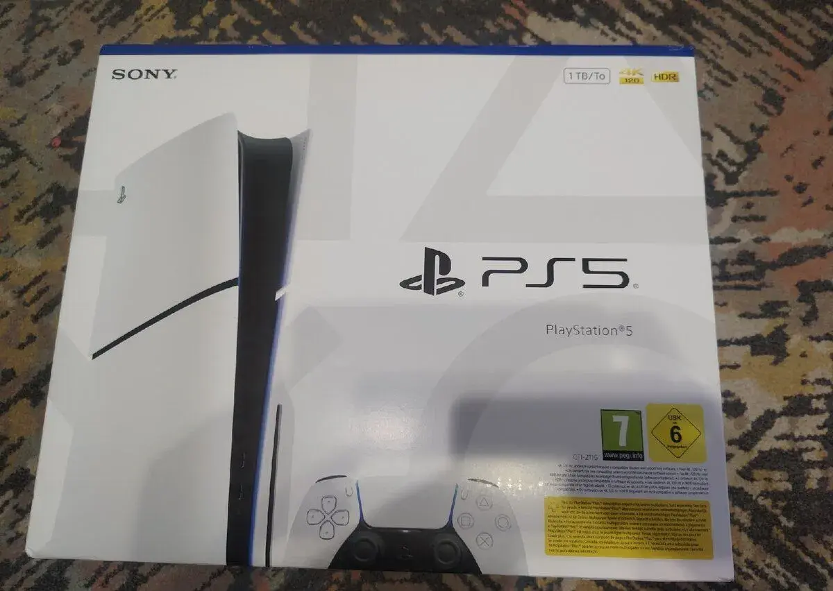 Psp5 slim 1TB novy zapečatený s mechanikou.24.m zaruka