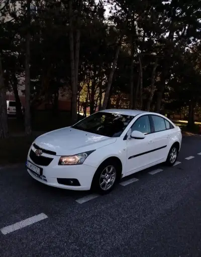 Chevrolet Cruze – 2012, 180 000 km