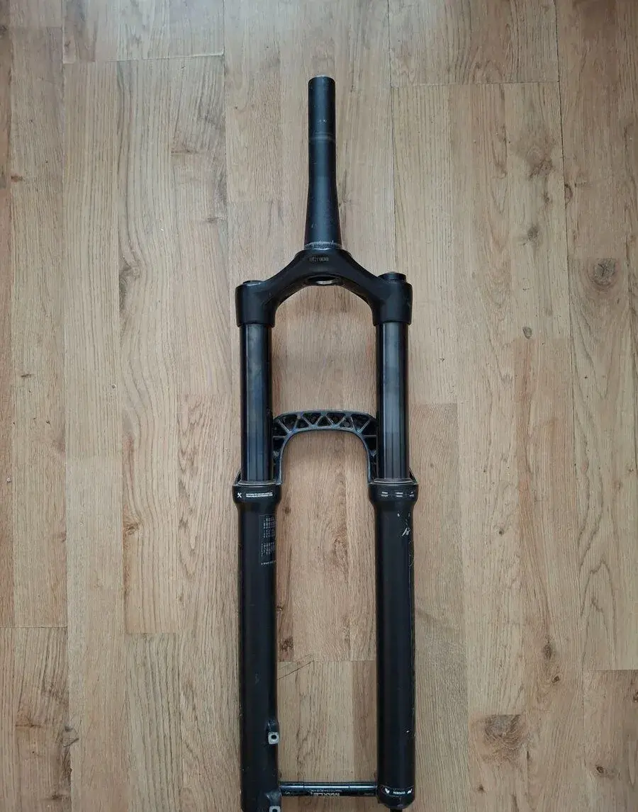 vidlica Rockshox 35 silver TK 150mm