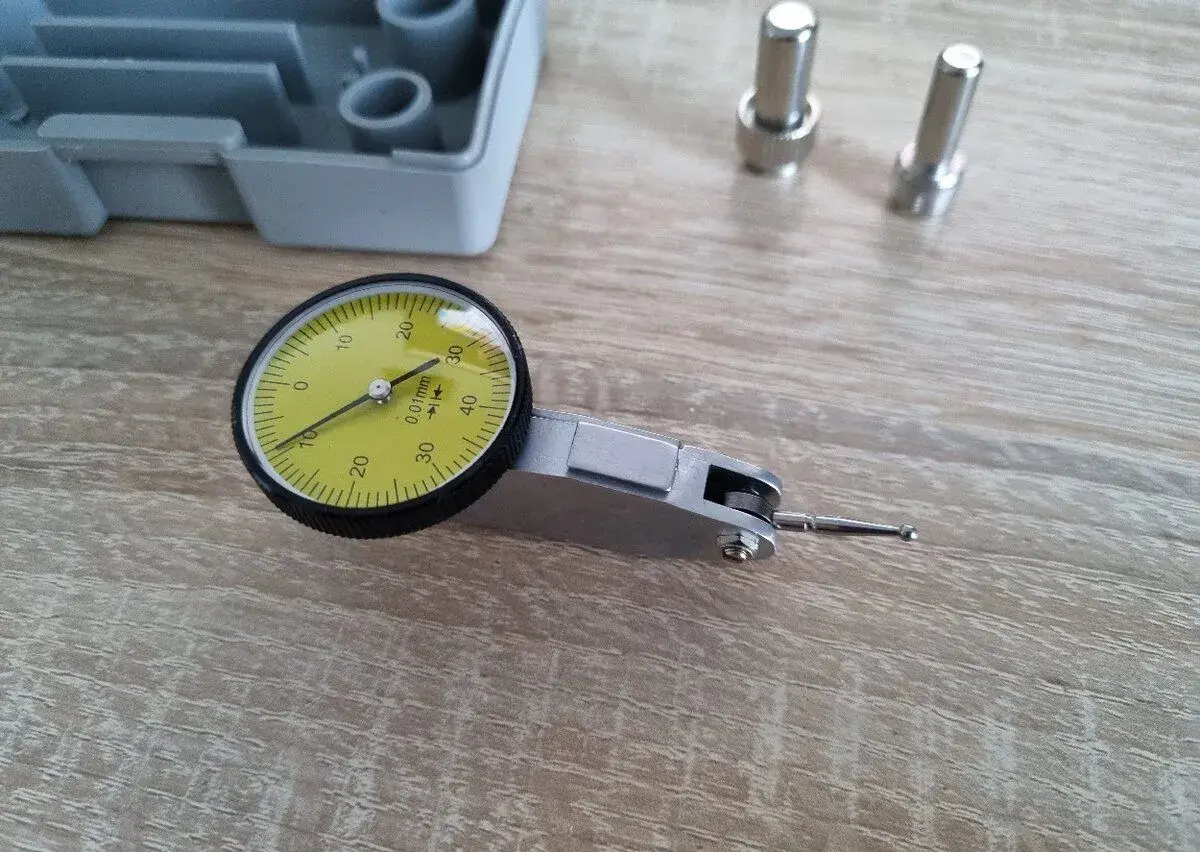 Centrovacie hodinky - 0.01 mm stovkové - pačkové