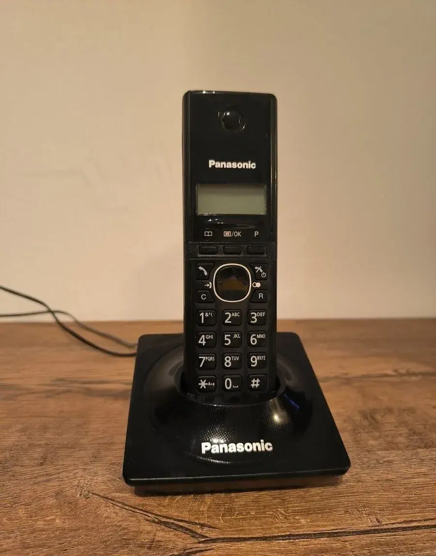BEZDROTOVÝ TELEFON PANASONIC