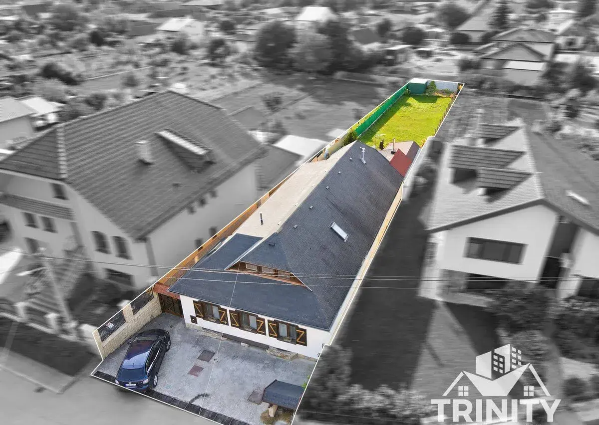 Na predaj podlažný a priestranný penzión v obci Podhájska