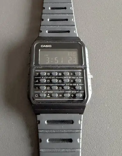 Casio Retro CA-53WF-1BEF, kalkulačkové hodinky