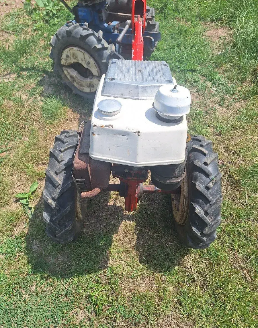Malotraktor vari sistem.