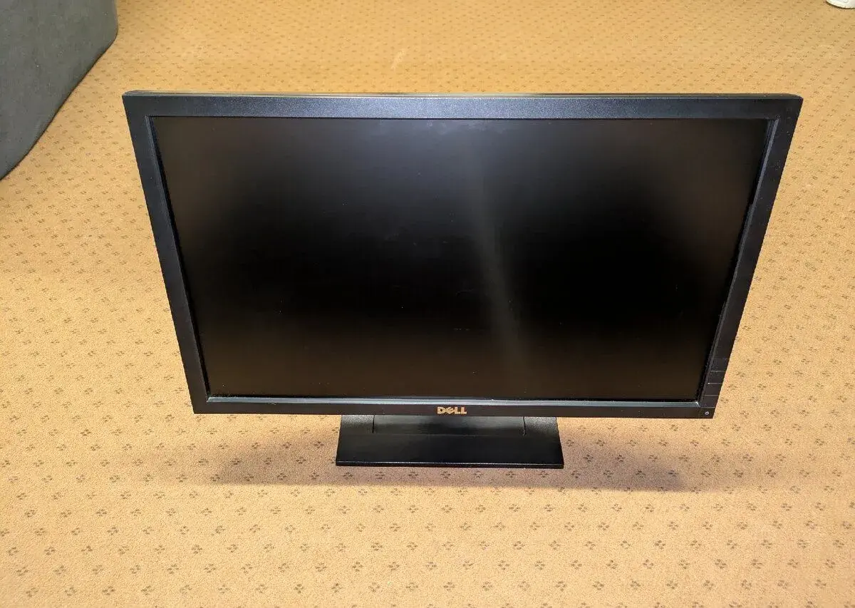 23" Kancelársky monitor Dell E2311Hf
