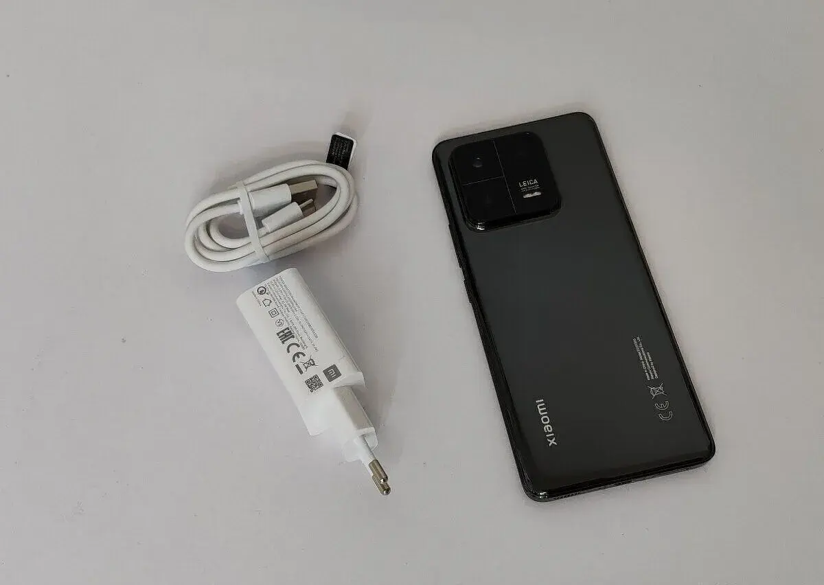 Xiaomi 13 256GB Veľmi dobrý stav -