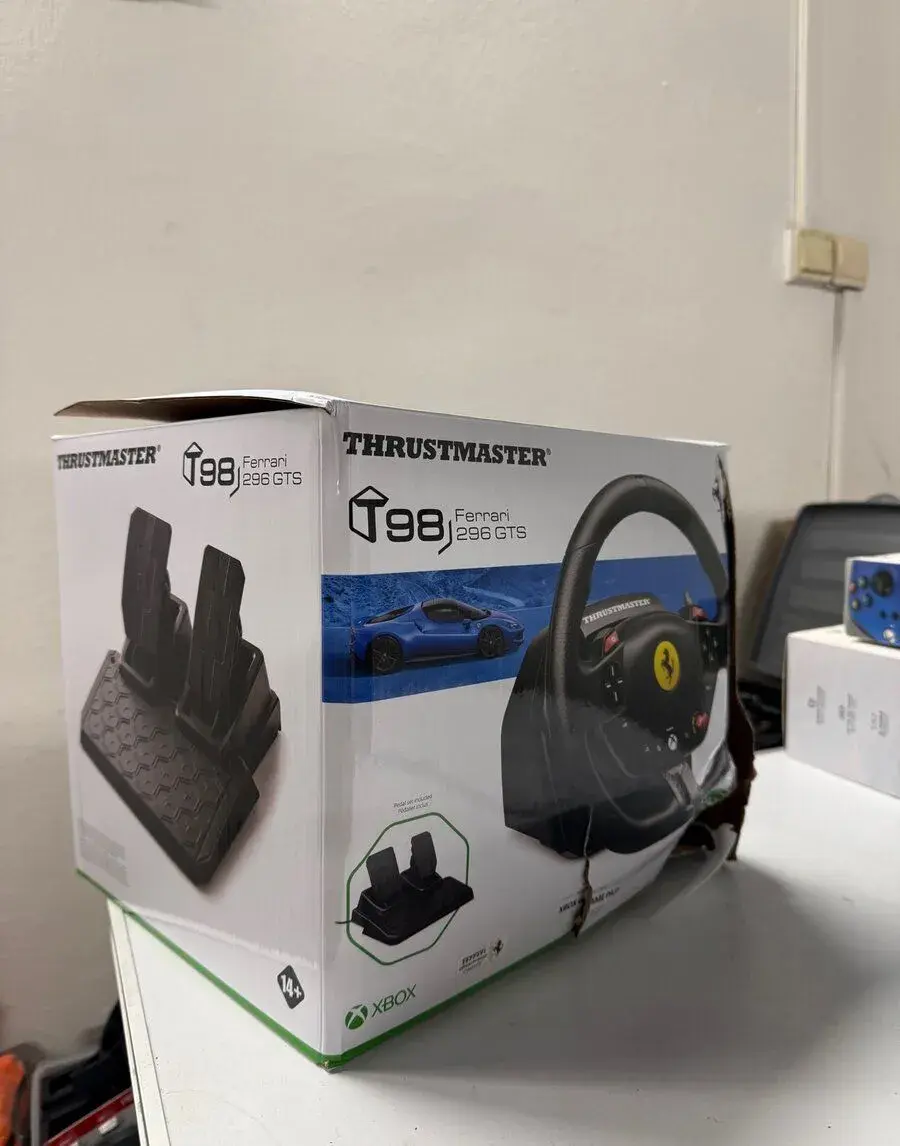 Thrustmaster T98 Ferrari 296 GTS Edition (Xbox / PC) –nový