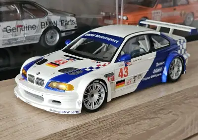 BMW M3 GTR 1:18
