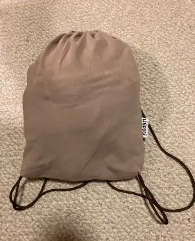 Liliputi elasticka satka