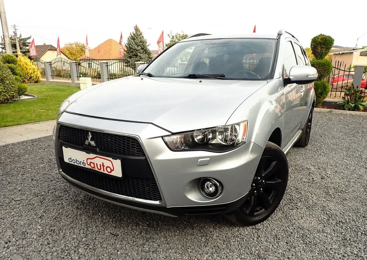 Mitsubishi OUTLANDER – 190 903 km
