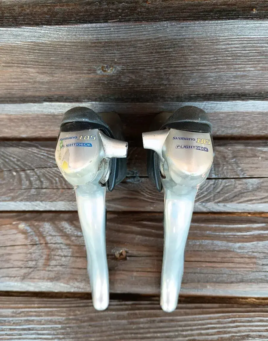 Páčky Shimano 105