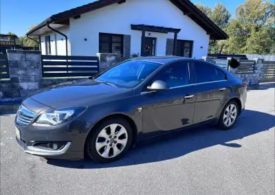 Opel Insignia – 2014, 260 000 km