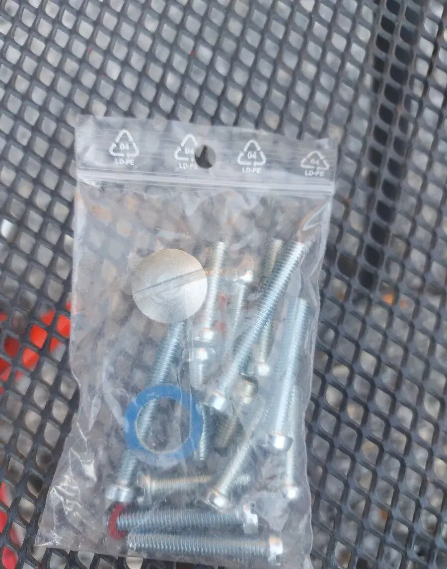 Komplet novú sadu škrobovej na motor babetta 207