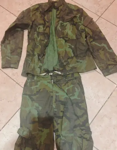 Airsoft uniforma plus maska