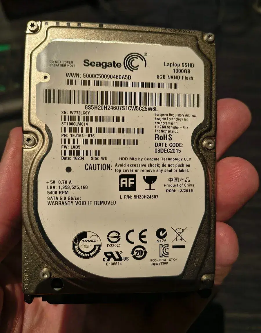 Pevné disky 1 TB (3.5" WD Blue & 2.5" Seagate SSHD)